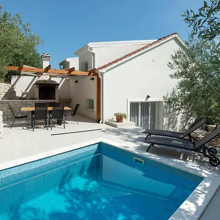 Holiday home Olive Tree