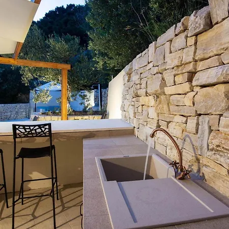 Holiday home Olive Tree